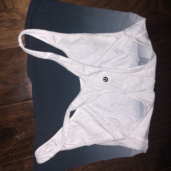 Lululemon Razorback - Picture 2 of 2